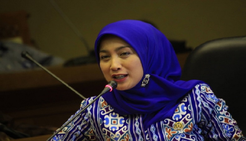 Toa dan Gonggongan Anjing, Desy Ratnasari Desak Menag Yaqut Minta Maaf