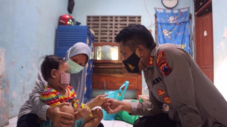 Mengharukan, Kapolres Pemalang Motivasi Anak-anak Penderita Penyakit dan Cacat sejak Lahir