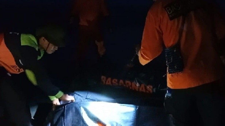 Hilang Terseret Ombak saat Berenang, Pria Ditemukan Tewas di Pantai Holtekam