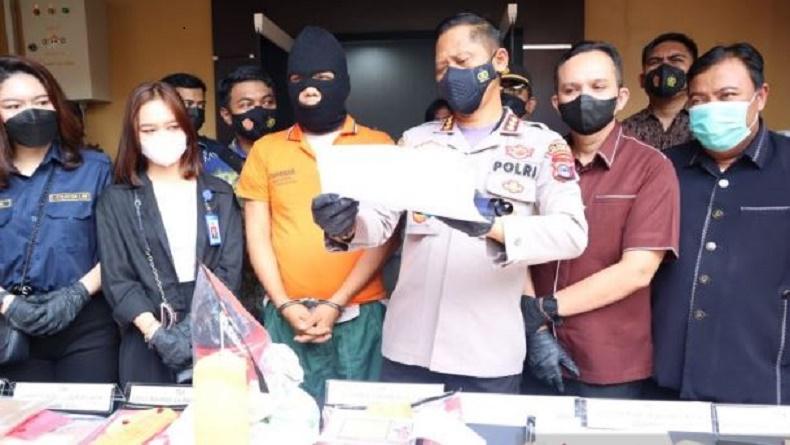title Polisi Temukan Sabu 1 Kg dalam Karung Pasir di Banjarmasin, Kapolresta: Modus Baru Polisi Temukan Sabu 1 Kg dalam Karung Pasir di Banjarmasin, Kapolresta: Modus Baru