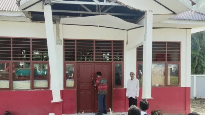 Gedung Rusak Pascagempa, Sekolah di Talamau Pasaman Barat Libur