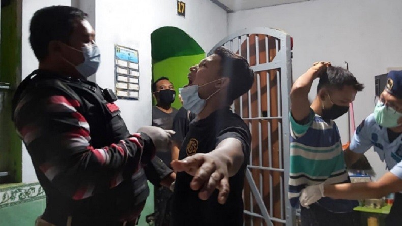 Geledah Rutan Ternate, Petugas Temukan Sejumlah Benda Terlarang