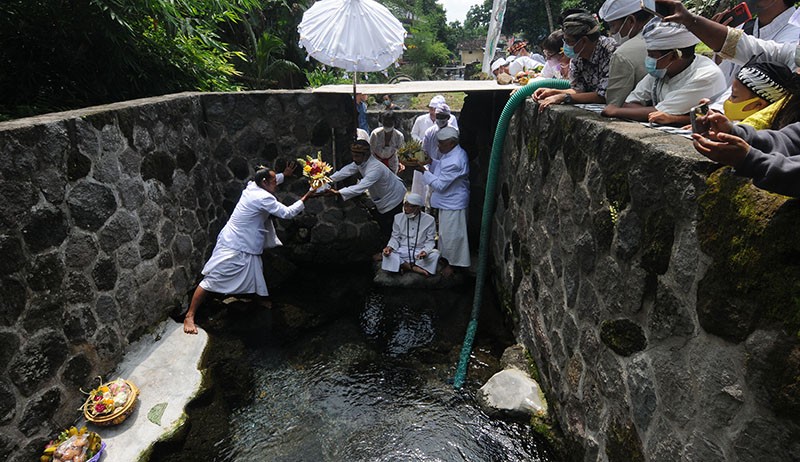 Prosesi Mendak Tirta, Ambil Air Suci Sambut Hari Raya Nyepi - Bagian 2