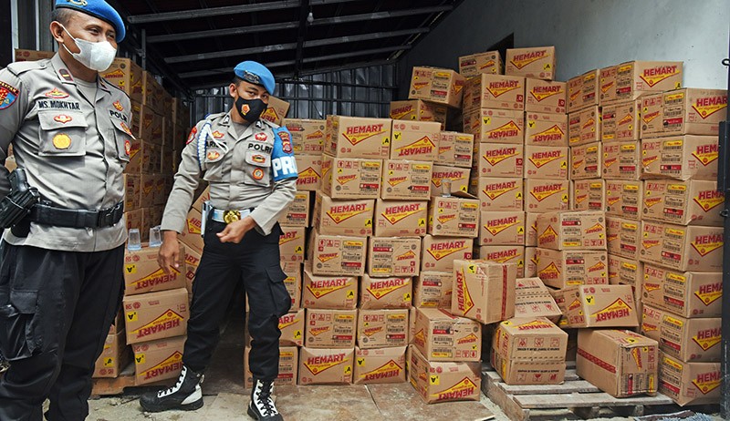Penampakan 24 Ton Minyak Goreng Ditimbun di Lebak - Bagian 2