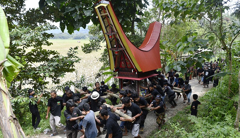 Melihat Upacara Pemakaman Adat Toraja Rambu Solo - Bagian 1