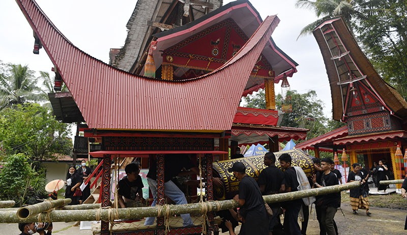 Melihat Upacara Pemakaman Adat Toraja Rambu Solo - Bagian 3
