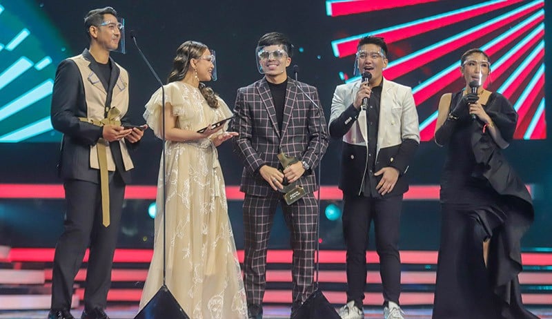 Aurel Raih Gelar Celebrity of The Year TikTok Awards Indonesia  - Bagian 3