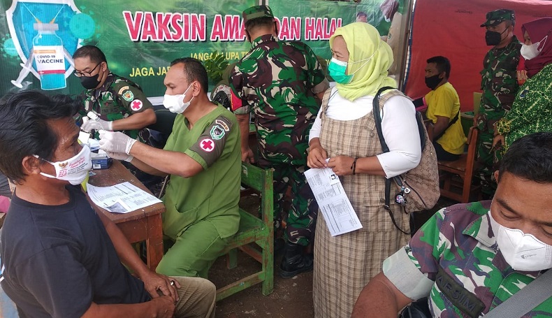 Polisi dan Prajurit Batalyon 305 Tengkorak Sasar 15.000 Warga Karawang, Ada Apa?