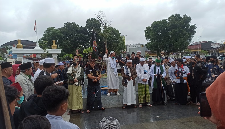 Polemik Gonggongan Anjing dan Azan, Ormas Sukabumi Tuntut Pecat Menag Yaqut 