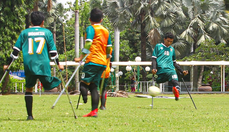 Pemain Timnas INAF Tetap Semangat Berlatih meski Terancam Gagal Ikut Piala Dunia - Bagian 4