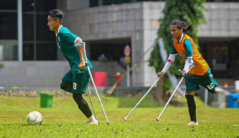 Pemain Timnas INAF Tetap Semangat Berlatih meski Terancam Gagal Ikut Piala Dunia - Bagian 5