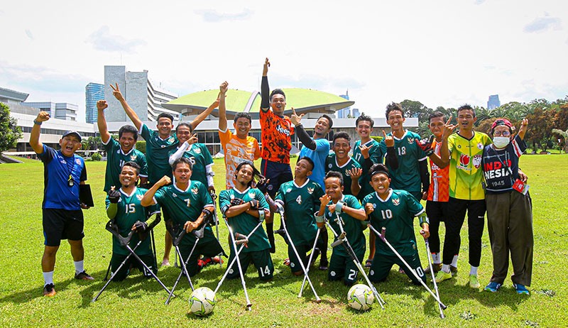 Pemain Timnas INAF Tetap Semangat Berlatih meski Terancam Gagal Ikut Piala Dunia - Bagian 7