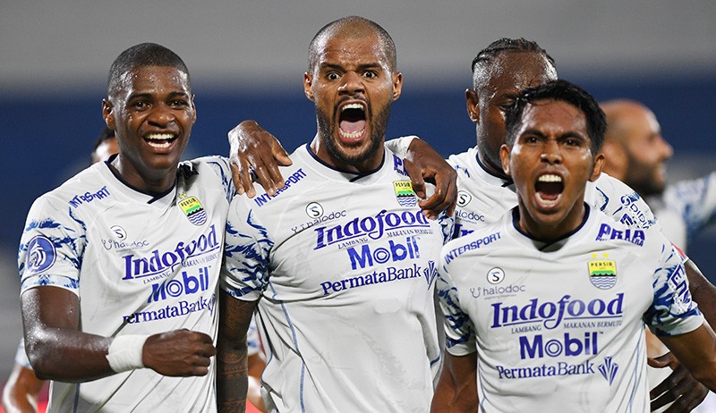 Persija Jakarta Dikalahkan Persib Bandung 0-2 - Bagian 1