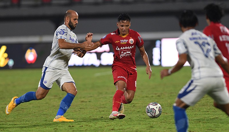 Persija Jakarta Dikalahkan Persib Bandung 0-2 - Bagian 2