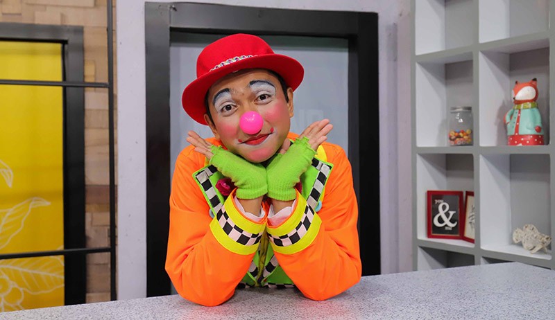 Potret Kocak Om Inu, Badut Profesional yang Berkarier Sejak SMA - Bagian 1