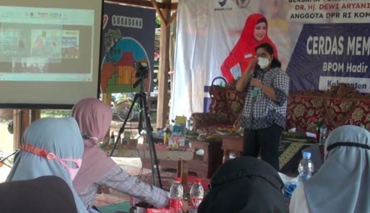 BBPOM Semarang Sita Ribuan Jamu Berbahan Kimia di Bumiayu Brebes