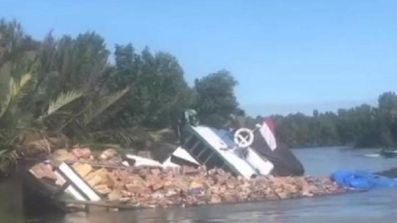 KM Mustika Angkut Muatan Sembako Karam di Bulungan, Seluruh Penumpang Selamat