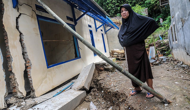 Korban Pergerakan Tanah Tunggu Kepastian Relokasi dari Pemkab Lebak - Bagian 3