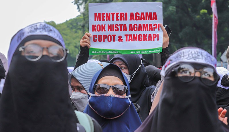 Geruduk Kemenag, Ratusan Massa Tuntut Menag Yaqut Mengundurkan Diri - Bagian 1
