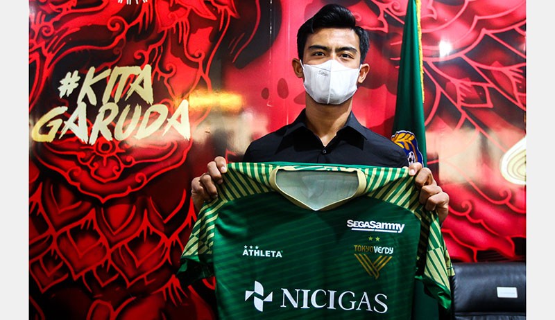 Penampilan Pratama Arhan Memakai Jersey Tokyo Verdy - Bagian 1