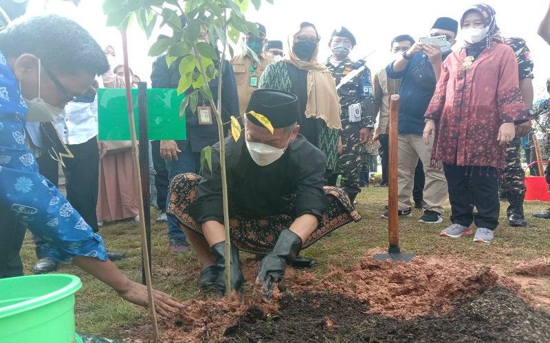 Sambut Harlah Ke-99, Nahdlatul Ulama Tanam 5.000 Pohon di Palembang