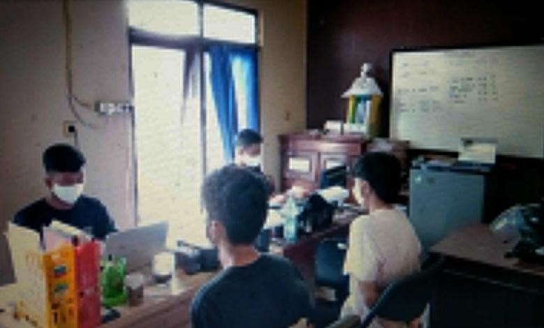 title Polisi Tangkap 2 Perampok Bersenjata di Pekalongan, 1 Buron Polisi Tangkap 2 Perampok Bersenjata di Pekalongan, 1 Buron