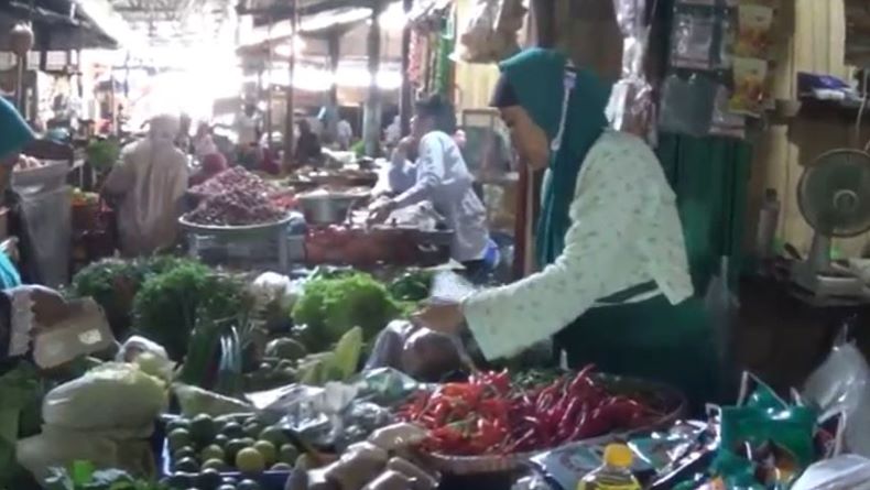 title Harga Sejumlah Kebutuhan Pokok di Pasar Kendal Merangkak Naik Harga Sejumlah Kebutuhan Pokok di Pasar Kendal Merangkak Naik