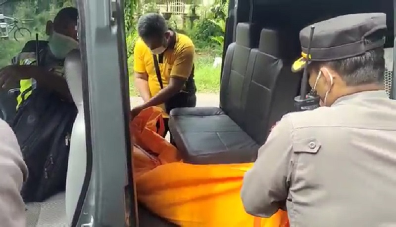 title Pria Tewas dengan Luka di Kepala Gegerkan Warga Kediri, Polisi Dalami Penyebabnya Pria Tewas dengan Luka di Kepala Gegerkan Warga Kediri, Polisi Dalami Penyebabnya