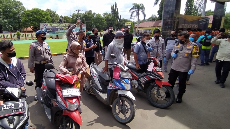 Semringahnya Korban Curanmor di Cirebon, Motor yang Hilang Kini kembali Pulang