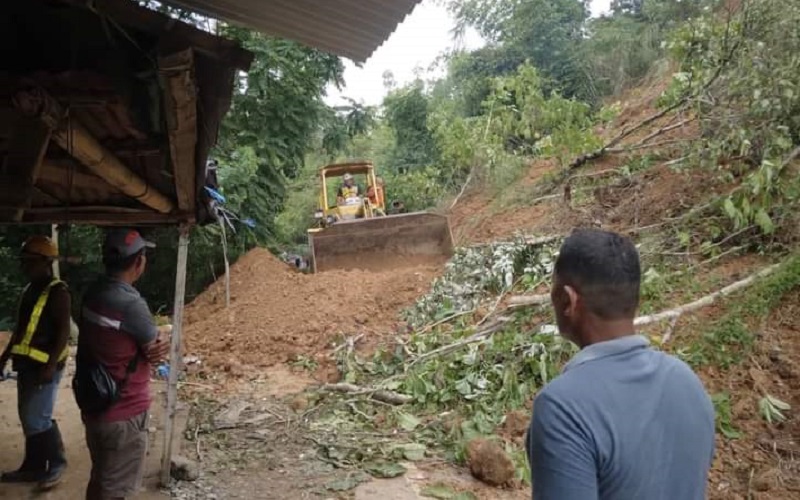 Longsor di Bolaang Mongondow, Akses Menuju Kotamobagu Tertutup