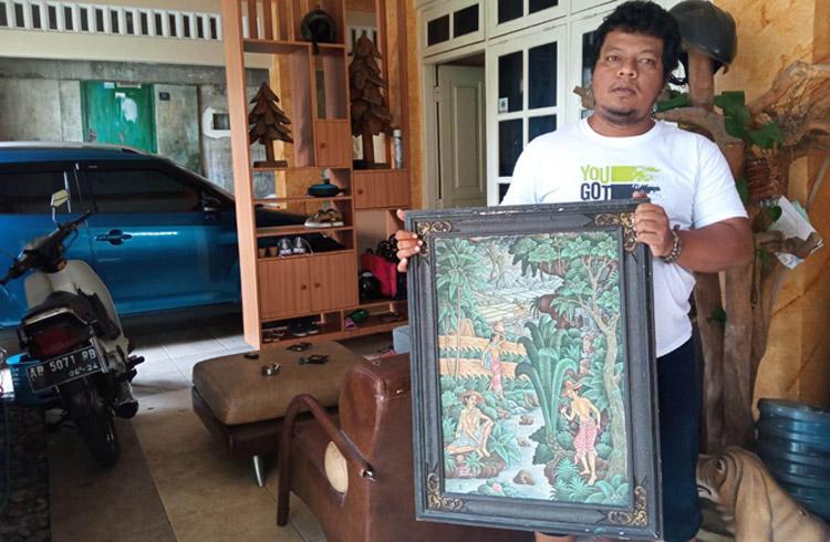 Aneh, Lukisan Bali Ini Utuh Meski Seluruh Isi Toko Ludes Terbakar