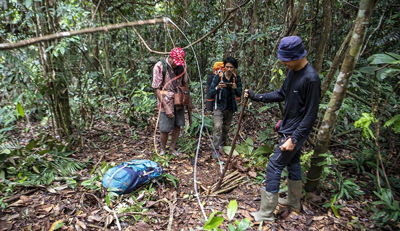 Patroli Pembersihan Jerat Pemburu untuk Melindungi Beruang hingga Harimau - Bagian 2