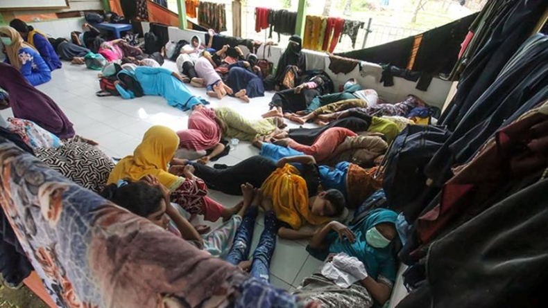 Nasibnya Tak Jelas, 107 Imigran Rohingya Masih Tertahan di Aula Camat Bireuen