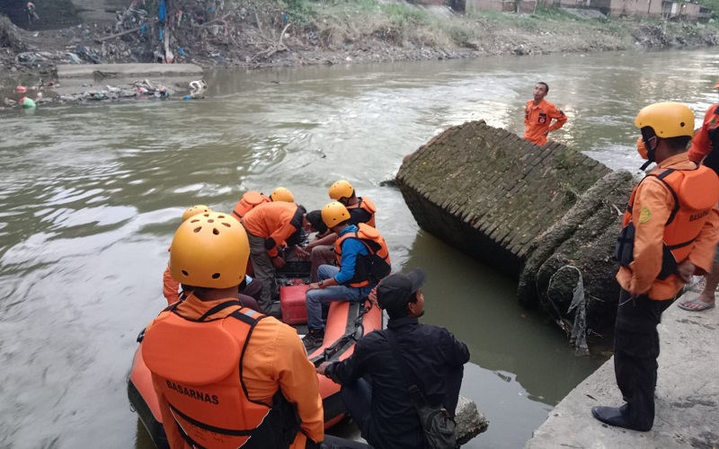 Tersedot Pusaran Air saat Berenang di Sungai Deli, Remaja Dilaporkan Hilang