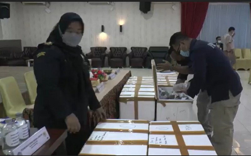 title Kejar Speedboat Mencurigakan di Banyuasin, Petugas Bea Cukai Temukan Barang Bukti Rp18 Miliar Kejar Speedboat Mencurigakan di Banyuasin, Petugas Bea Cukai Temukan Barang Bukti Rp18 Miliar