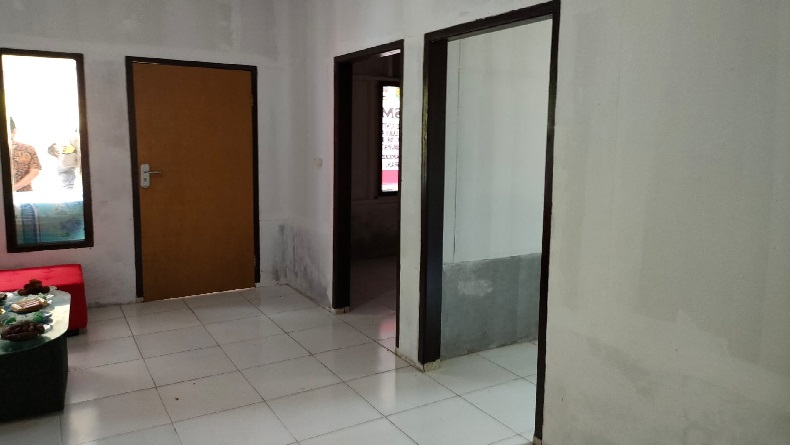 Senangnya Warga Kurang Mampu di Lembang KBB Rumah Direnovasi Polisi