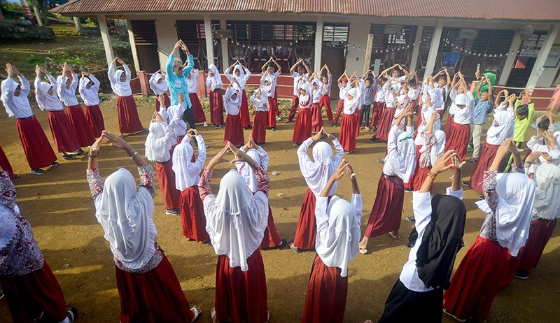 Tawa Ceria Pelajar SD Korban Gempa Pasaman Ikuti Trauma Healing - Bagian 2