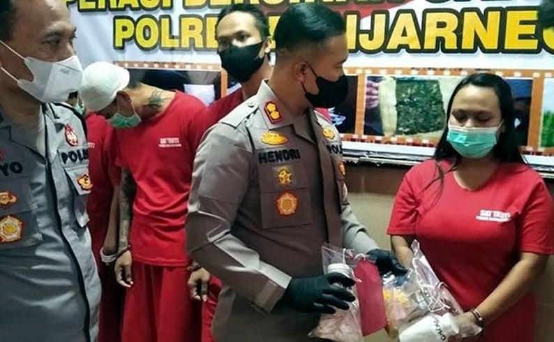 Jual Puluhan Butir Pil Koplo Tanpa Izin, Ibu Muda Ini Ditangkap Polisi