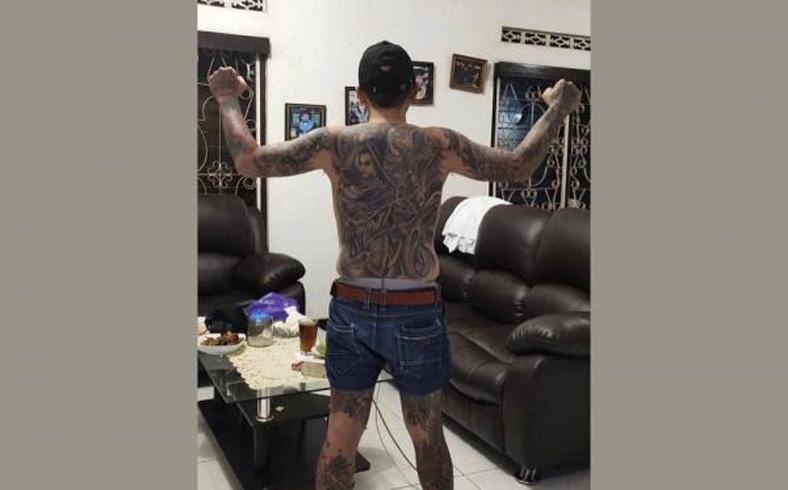 Sangar, Sekujur Tubuh Kepala Desa di Banjarnegara Ini Dipenuhi Tato Mirip Gangster