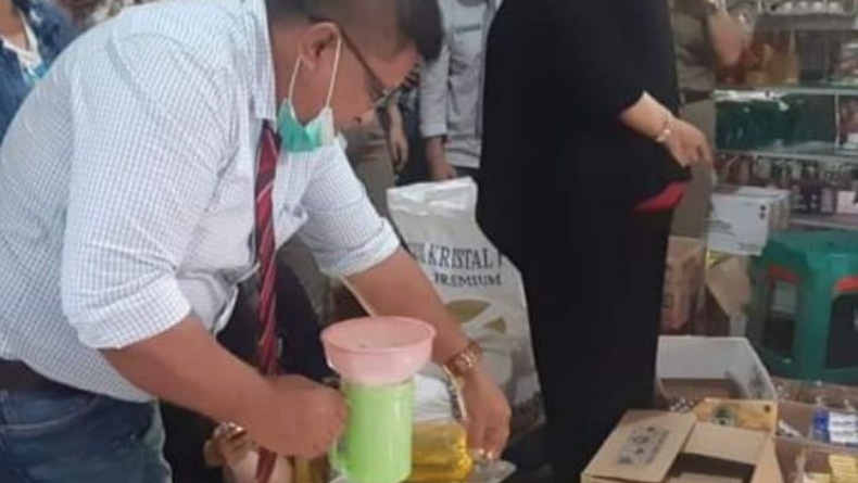 Pemkab Minahasa Tenggara Awasi Distribusi Minyak Goreng hingga ke Penjual