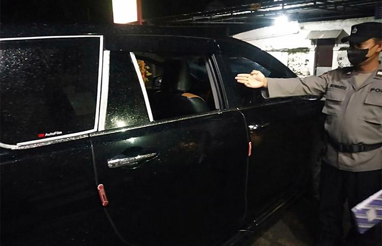 Ditinggal Jajan Sate, Kaca Mobil Dipecah 2 Laptop Hilang Digondol Pencuri