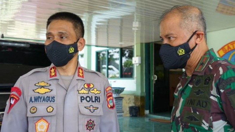 title Korem dan Polda Bahas Penanganan Covid-19 serta Percepatan Vaksinasi di Gorontalo Korem dan Polda Bahas Penanganan Covid-19 serta Percepatan Vaksinasi di Gorontalo