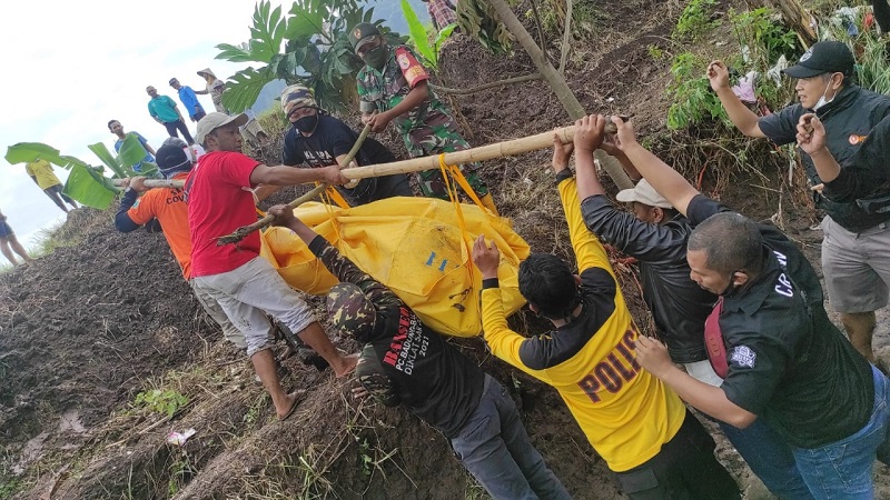 title Korban Banjir Bandang di Malang Ditemukan Tewas Korban Banjir Bandang di Malang Ditemukan Tewas