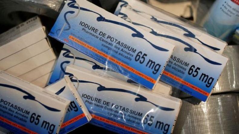 title  Gegara Perang Rusia-Ukraina, Warga Eropa Berduyun-duyun Beli Suplemen Antiradiasi  Gegara Perang Rusia-Ukraina, Warga Eropa Berduyun-duyun Beli Suplemen Antiradiasi