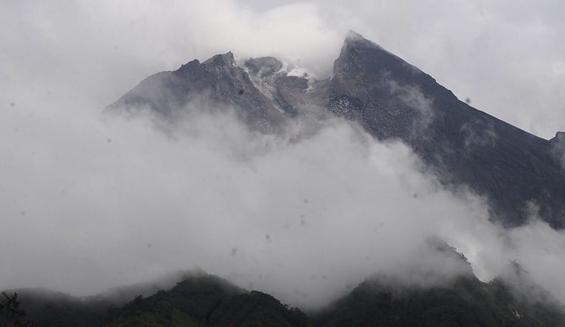 Merapi Alami Gempa Guguran hingga 69 Kali