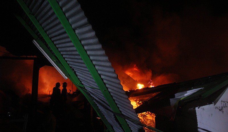 Kebakaran Pabrik Sepatu di Sidoarjo - Bagian 3