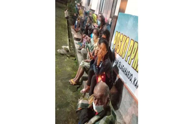  Merapi Luncurkan Awan Panas, Warga Mulai Mengungsi