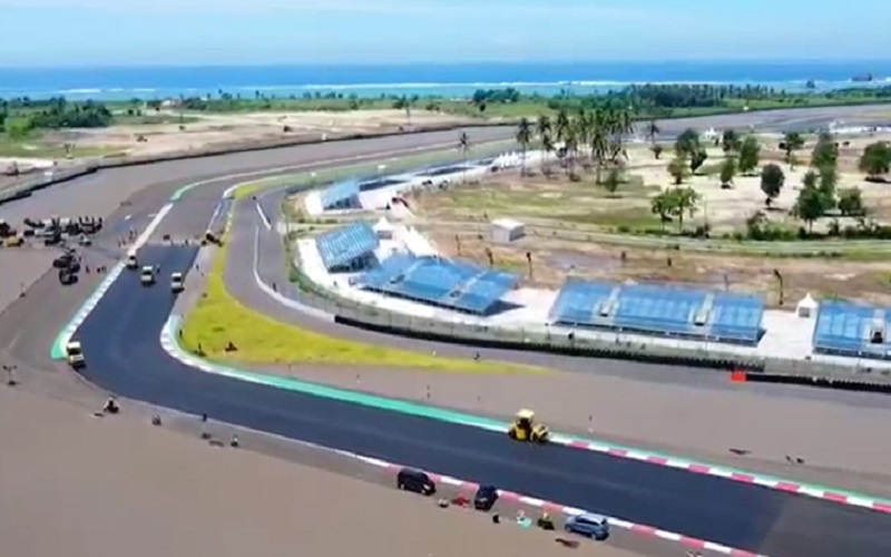 title Nonton MotoGP dari Bukit Tak Dilarang untuk Warga Lokal Nonton MotoGP dari Bukit Tak Dilarang untuk Warga Lokal