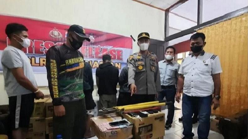 Polres Pariaman Tangkap 3 Komplotan Perampok Spesialis Gudang, 2 Orang Ditembak