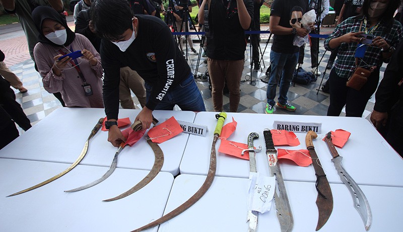 Pelaku Pengeroyokan di Depok dan Begal Ibu Hamil di Bekasi Ditangkap - Bagian 3